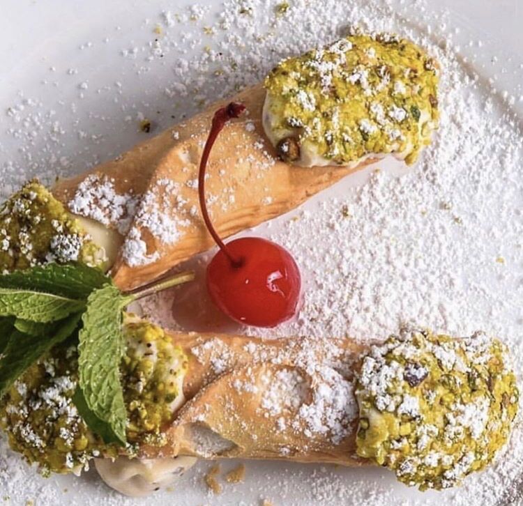 Randazoss Homemade Cannolis.jpg